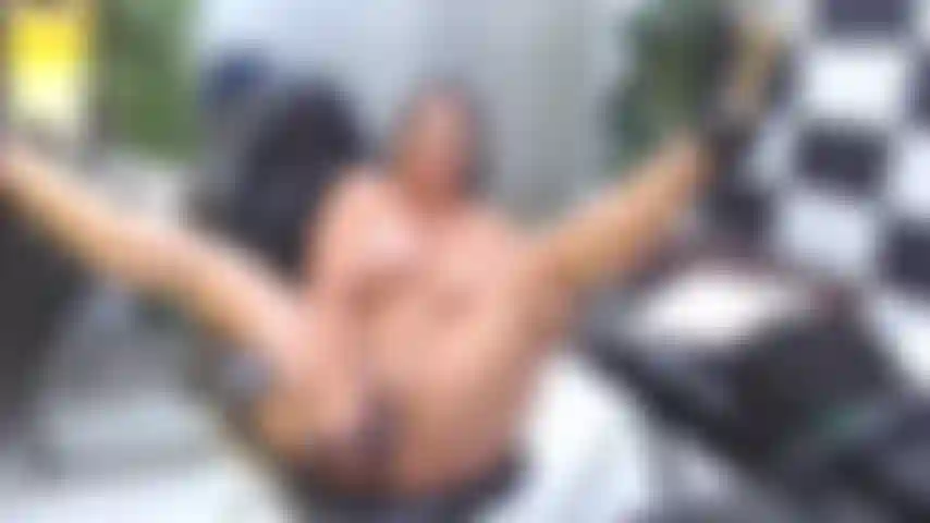 Amo giocare con me stessa.