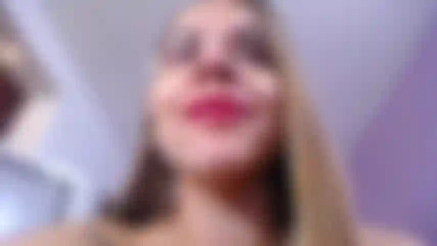 Zoom e capezzoli duri.