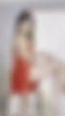 Ti piace il mio vestito rosso?