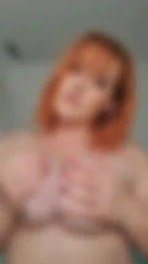 Gioco con le mie tette.