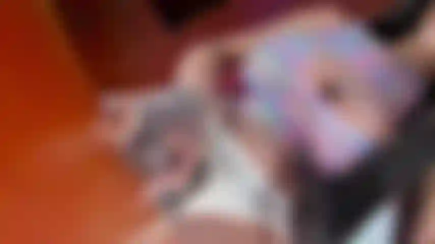 Bellissima e con un cazzo enorme.