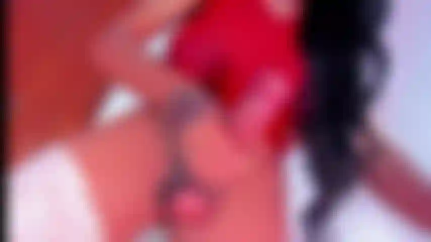 Il mio enorme cazzo eiacula a getto.