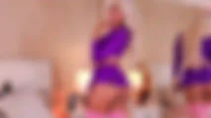 Daphne ha un nuovo mistero per te. Vuoi scoprirlo? Riguarda una figa bagnata e tette che rimbalzano al ritmo del tuo cazzo #cosplay.