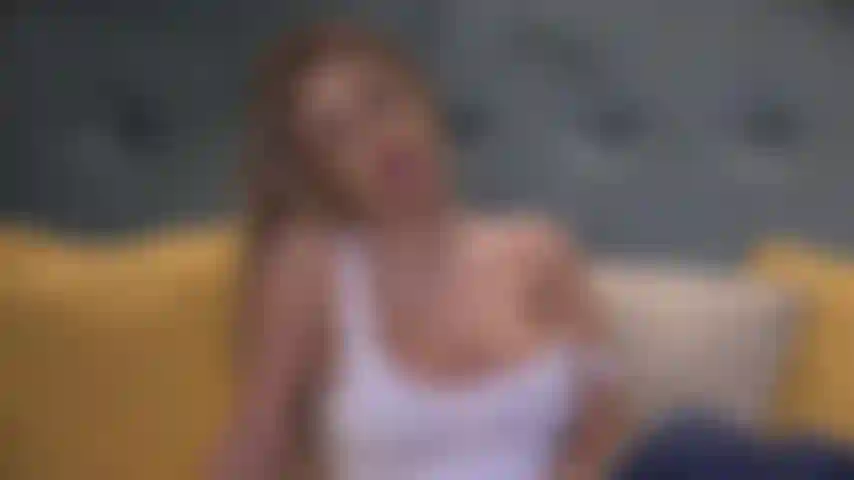 Insegno a masturbarsi a uno studente_inesperto.