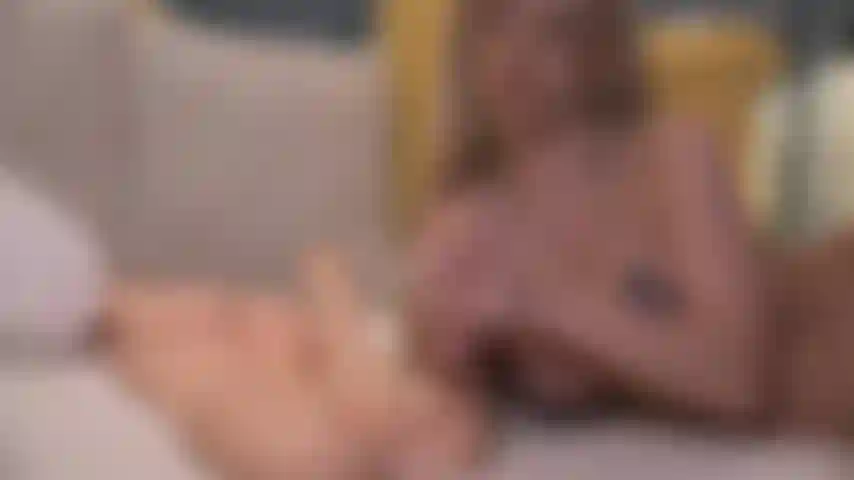 Ti scopo il culo da troia in modo duro e profondo.