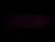 Guardami accendere una sigaretta e lasciarla bruciare mentre mi spoglio lentamente.