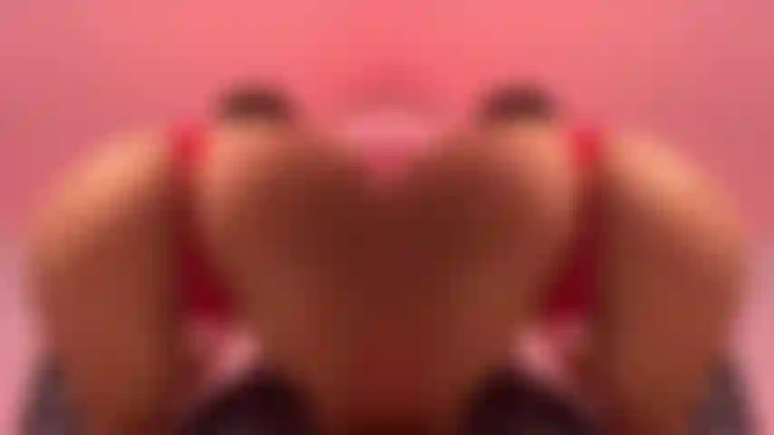 Pov e faccio il mio allenamento tozzo sul tuo viso senza mutandine.