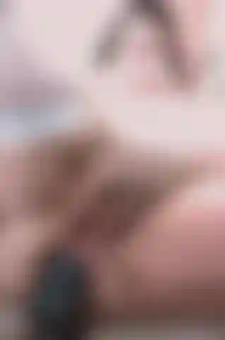 Tentacolo inculato a bocca aperta per una cicciona.