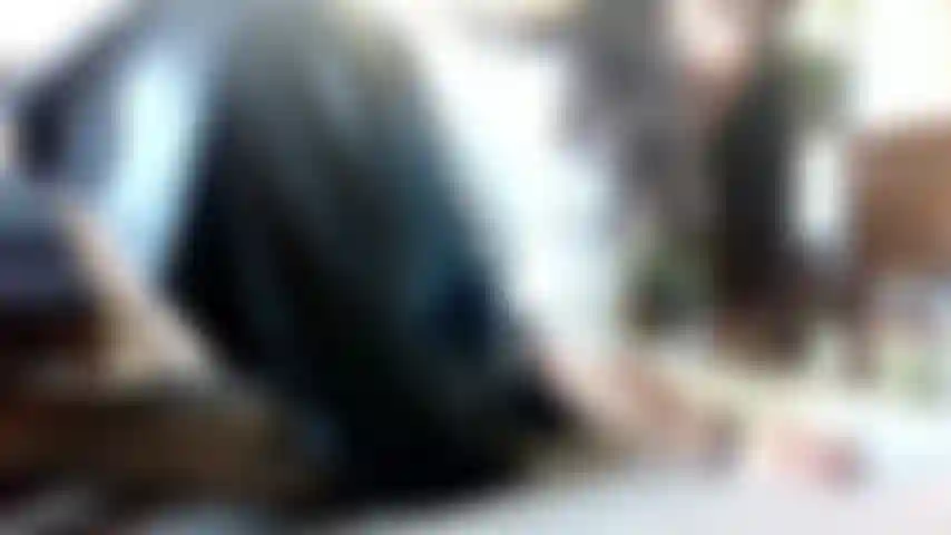 Molto tempo fa, prima delle fancy brio camera's, facevo custom su un cellulare. Guardami in un altro video custom retrò, con un completo da scolaretta incluse le treccine e gli occhiali. L'ho beccato a guardare, e gli ho dato di certo qualcosa su cui fissare gli occhi. #Bbw #oldschool #vouyer #shavedpussy #bigboobs #schoolgirl #roleplay #tease #bigpussylips #kneesocks #ssbbw.