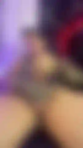 Spruzzo lo sperma dal mio enorme cazzo.