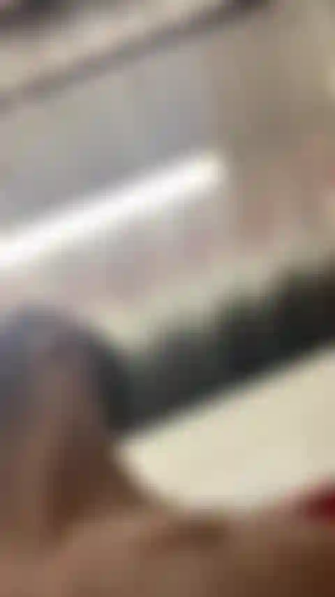 Ho dovuto controllare il mio magazzino e mi sono arrapato.. Vuoi indovinare cosa ho fatto?