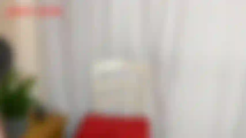 Le milf ti fanno accarezzare la gioia: sei una tale drogata di milf, ti trovi difficile seguirle in giro per il negozio di alimentari. Immagina che troie sono, che vengono riempite di sperma e messe incinta. Tu ami i loro..