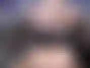 La figlia goth stronza e goth viene punita - tua figlia troia goth torna di nuovo a casa incasinata dal club e la sorprendi a sorprenderla mentre si masturba davanti a un porno bbc sul divano! È imbarazzata ma...