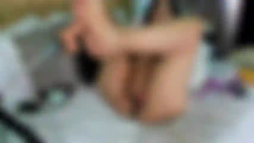 beautiful feet footjob and pussy  hairy