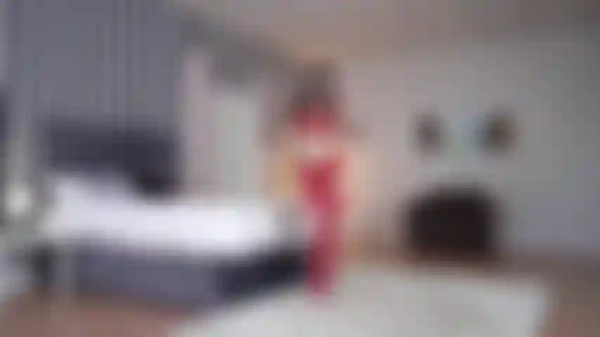 Jamie knight - gioco con un dildo nero.