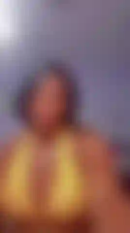 Un sexy pompino di ebano.