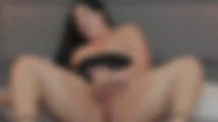 Trascorri momenti maliziosi con me, masturbiamoci insieme.