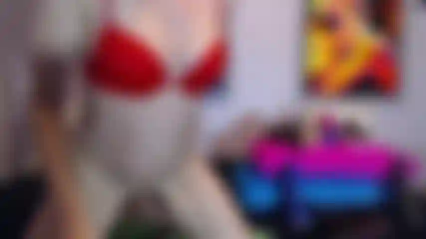 Jayda diamonde grande giocattolo anale e spalancata.