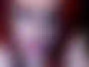 In questa clip sono molto esigente e dominante poiché non solo ti ordino di masturbarti per me, ma ti comando anche di mangiare la tua sborra per poter venire! Sii una brava schiava e fai quello che ti viene detto!