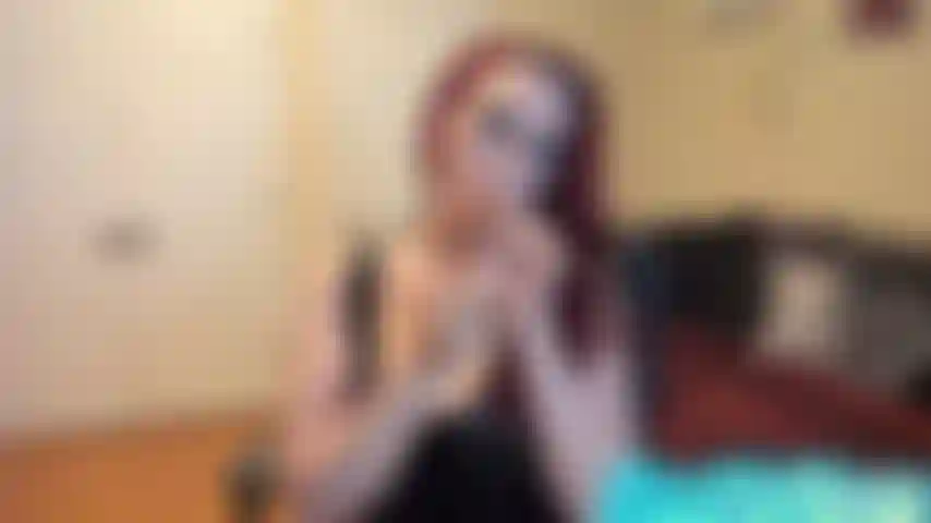 Un sigaro non è mai solo un'amante del sigaro accende un sigaro e poi usando la sua curva sexy e la sua voce seducente ti entra nella mente soffiandoti il ​​suo fumo in faccia rendendoti il ​​suo ultimo servitore del fumo in modi che solo lei sa fare. Richiesta personalizzata? Mandami un messaggio!