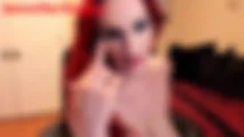 Straponjoigs: guarda un rarissimo spettacolo d'oro in cui domino la mia sissy troia con il mio strapon bbc! Vieni e diventa la brava piccola troia della padrona!