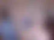 È tardo pomeriggio e la dea jenn è appena tornata a casa da una lunga giornata in ufficio, si siede con indosso la sua camicetta abbottonata con i suoi occhiali sexy e un rossetto rosso brillante.