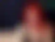 Striptease: jennifer mostra il suo splendido corpo con calze e tacchi sexy!