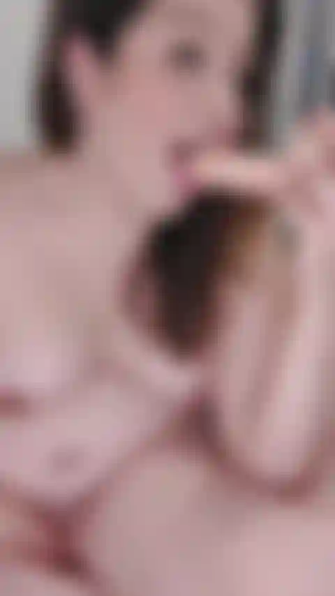 Gape anale e scopata nella figa.