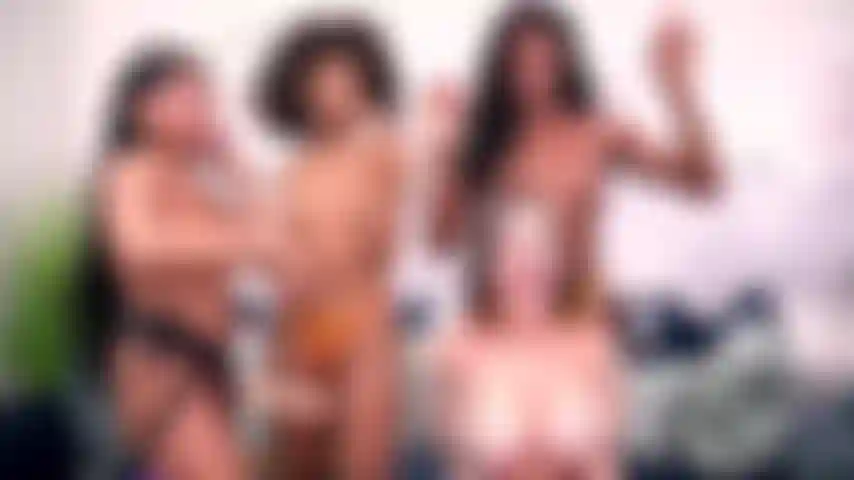 Arrapata e orgogliosa: anna chambers, nicole kitt e olivia jay, a turno, cavalcano la neve color brace.