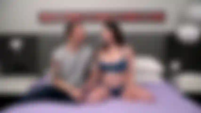 Pawg - chad alva sta martellando la figa bagnata di alyx star e poi le fa un creampie.