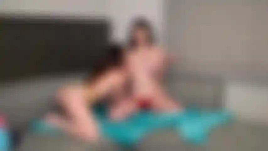 Pawg - alyx star e alison ray stanno fottendo il cervello di ryan keely con giocattoli sessuali e leccate di fica bollente.