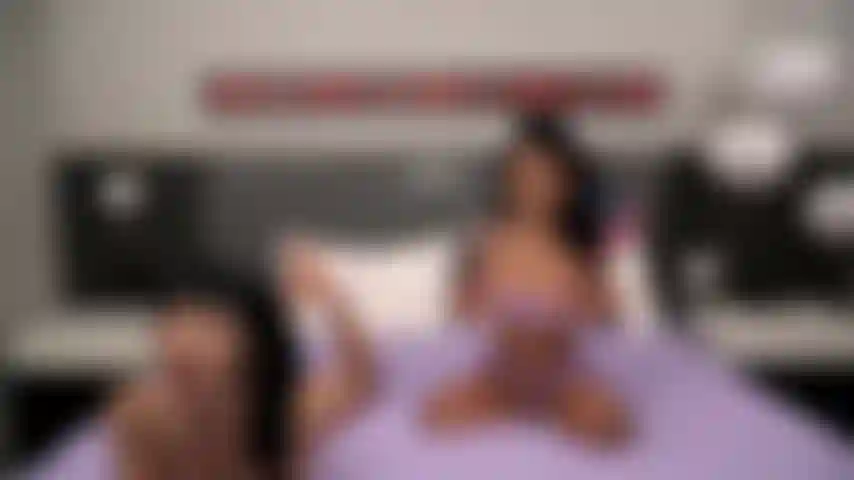 Fant-asia - marica hase e yumi sin culo a culo cavalcando un dildo.