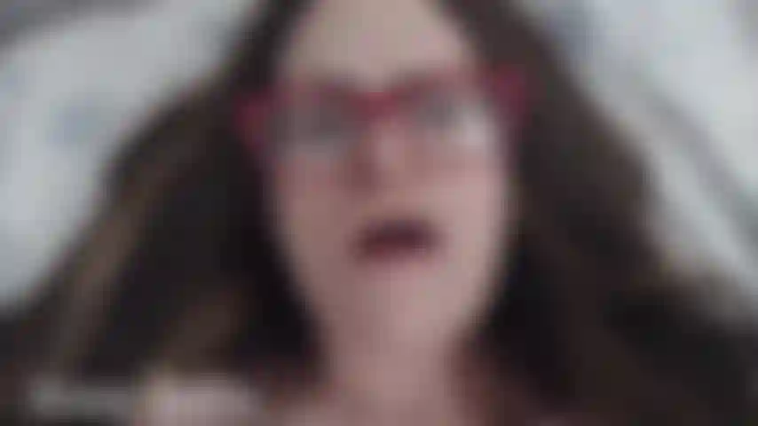 Beautiful Agony Jan 2026
Close up shot to my beautiful face while I use my vibrator on my clit. Watch and hear me pant and moan until I cum.