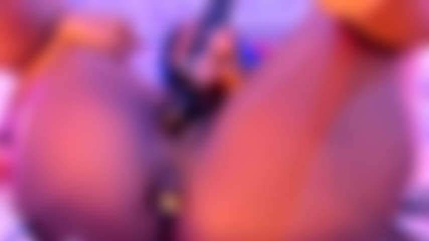 Gioca con i miei buchi.