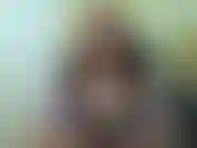 Ho questo grosso vibratore e ci farò rimbalzare il seno su e giù. Quando li faccio rimbalzare velocemente, tu accarezzi velocemente. Quando li faccio rimbalzare lentamente, tu accarezzi più lentamente.