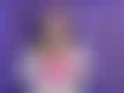 Sei una schiava fortunata oggi ti lascerò accarezzare mentre adori le mie tette, accarezzerai il tuo cazzo velocemente quando faccio rimbalzare le mie tette, poi schiaffeggerai il tuo cazzo e accarezzerai lentamente quando strofino lentamente i miei bellissimi papà.