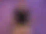 Voglio vederti accarezzare il tuo cazzo esattamente come ti dico mentre ti mostro il mio culo e la mia figa perfetta attraverso i miei collant. Ti mostrerò anche le mie grandi tette. Giocherò anch'io a xxx.