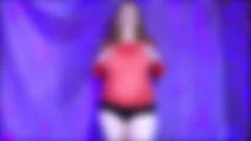 Tira fuori il cazzo e accarezza esattamente come te lo dico 2 mentre ti mostro le grandi tette di 36 gg accarezza velocemente e lentamente, lentamente e velocemente ancora e ancora finché non ti faccio il conto alla rovescia per lo sperma e ti faccio avere un orgasmo strabiliante .