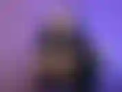 Possiedo la tua mente e il tuo corpo schiavo. Uso la mia voce, i miei piedi perfetti e una gabbia di castità per controllarti completamente. Stasera sei sotto il mio incantesimo e adori i miei piedi mentre ti parlo dell'uomo che scoperò.