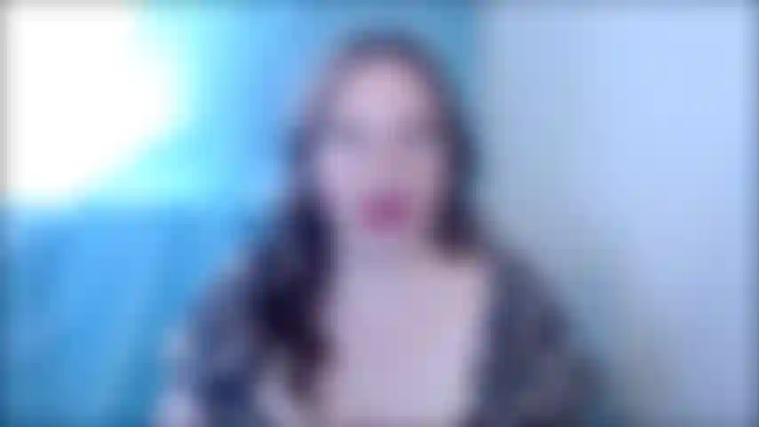 Ciao cornuto, com'è andata la tua serata? Era piena di frustrazione e gelosia mentre eri seduto a casa con il tuo cazzo in gabbia e la tua bella moglie era fuori a farsi scopare? Hai tirato il tuo piccolo cazzo in gabbia tutta la notte immaginando tua moglie che scopava un bel ragazzo? Ti stavi chiedendo, o speravi segretamente, che tua moglie ti portasse a casa una torta alla crema da leccare dalla sua figa? Non rispondere. So che stavi pensando a tutto questo. Sono donna un paio di cose però: 1.) Tua moglie non ha scopato un ragazzo. Le ho organizzato un'orgia con sei grossi cazzi, e li ha presi tutti per tutta la notte. 2.) Si è fatta riempire di sperma la figa, la bocca e il culo, ma non lo porterà a casa per fartelo leccare. Era così stanca dopo aver usato tutti i suoi buchi tutta la notte che riusciva a malapena a camminare. Non tornerà a casa nemmeno stasera perché, anche se è dolorante ed esausta, voleva che i suoi due stalloni preferiti tornassero a scoparla fino a sfinirla di nuovo stasera. Sembri così triste. Non so perché. Ti ho detto che una volta che tua moglie mi avesse dato la tua chiave di castità, la tua sottomissione assoluta sarebbe iniziata. Ti ho detto che non era più un gioco. Non ti ho detto che avrei fatto fare un gang bang a tua moglie, ma ti ho detto che avrei spinto te e lei oltre ogni limite. Sembri sul punto di piangere. Sono così felice della tua distruzione emotiva che ti lascerò venire. Tirerai quel piccolo cazzo mentre ti racconto di quanto fosse sgualdrina tua moglie ieri sera, di quanto sarà sgualdrina stasera, e tu sarai ora, e per sempre, il suo casto, bloccato, patetico cornuto.