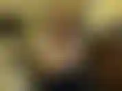 Oggi alleneremo il tuo culo come schiavo. Ti faccio uscire dalla tua piccola gabbia di castità per farti una sega, ma solo se infili fino in fondo questo vibratore.