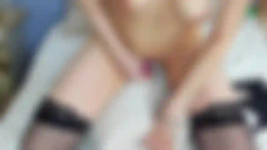 Cavalca un dildo, fottimi bene!