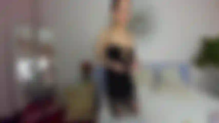 Scopami con il mio vestito nero!