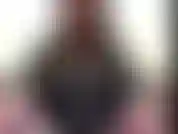 Vestito da vacanza. Il culo trema, schiocca e si sditalina. L'orgasmo con il giocattolo.