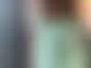 Doccia mattutina. Mi spoglio dei vestiti da palestra, mi insapono il culo e le tette. Sfregamento della fica.