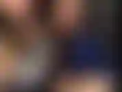 Ragazza/ragazza in costume da polizia di rileyvelvet. Doppio dildo e strapon.