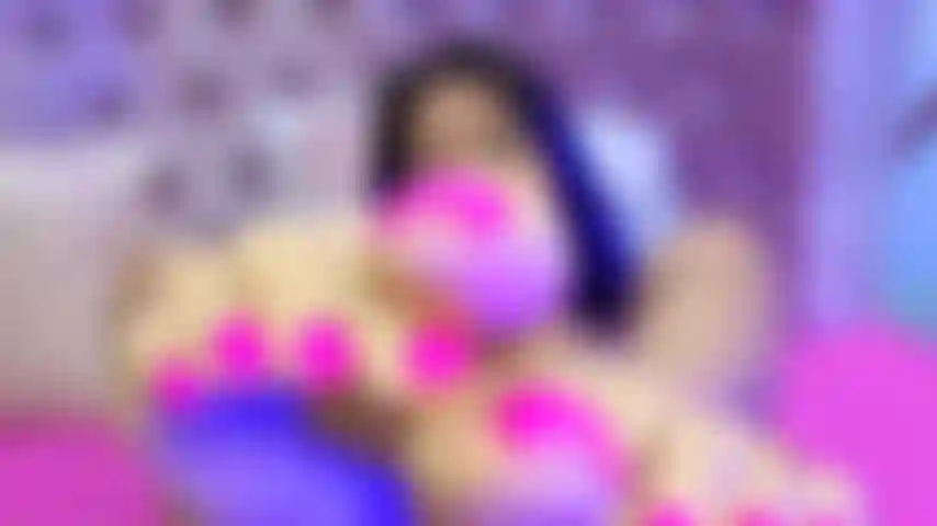 come and see these delicious toes