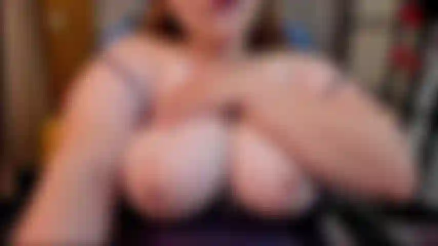 Sloppy succhia i capezzoli.