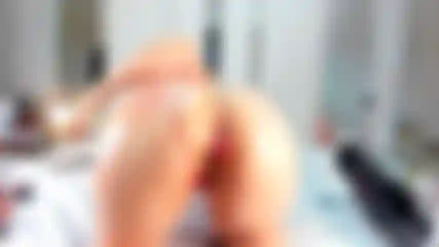 Distruggi il mio grosso culo.