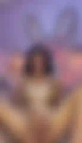 Mi masturbo con le dita.